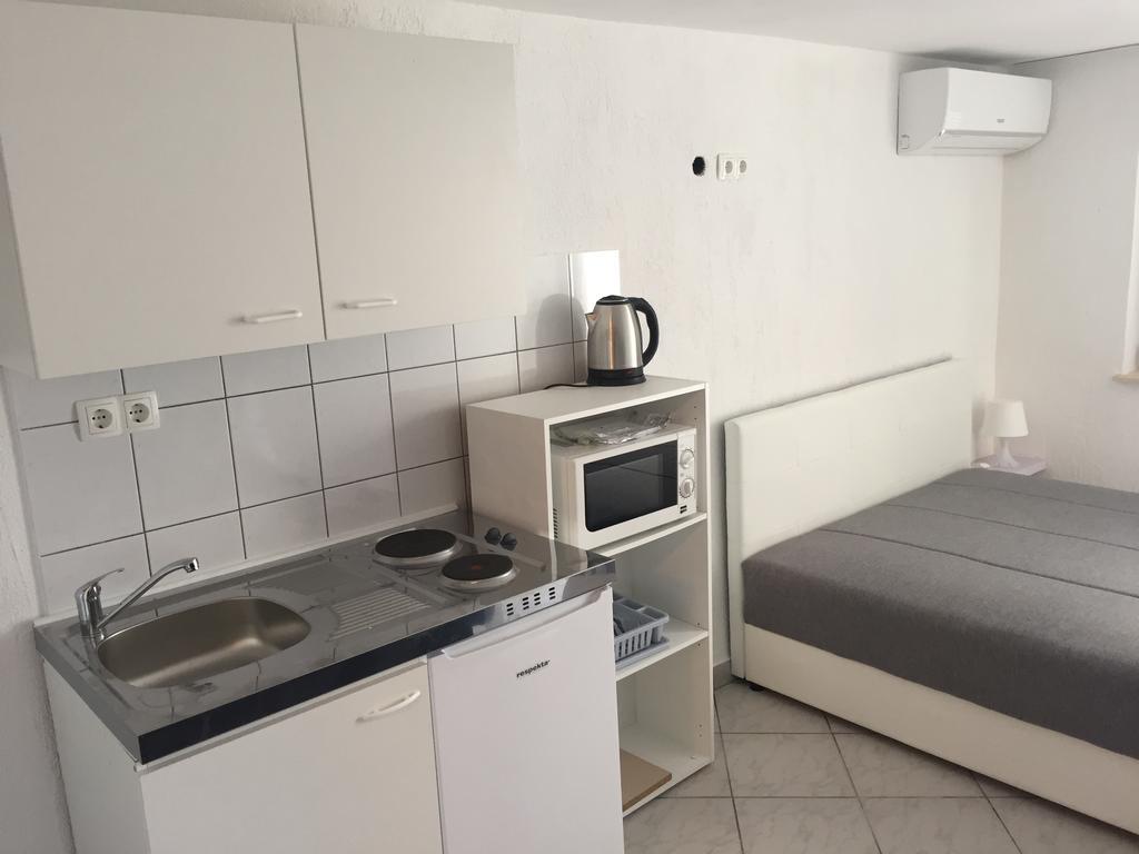 Apartments Meeresblick Цриквеница Экстерьер фото